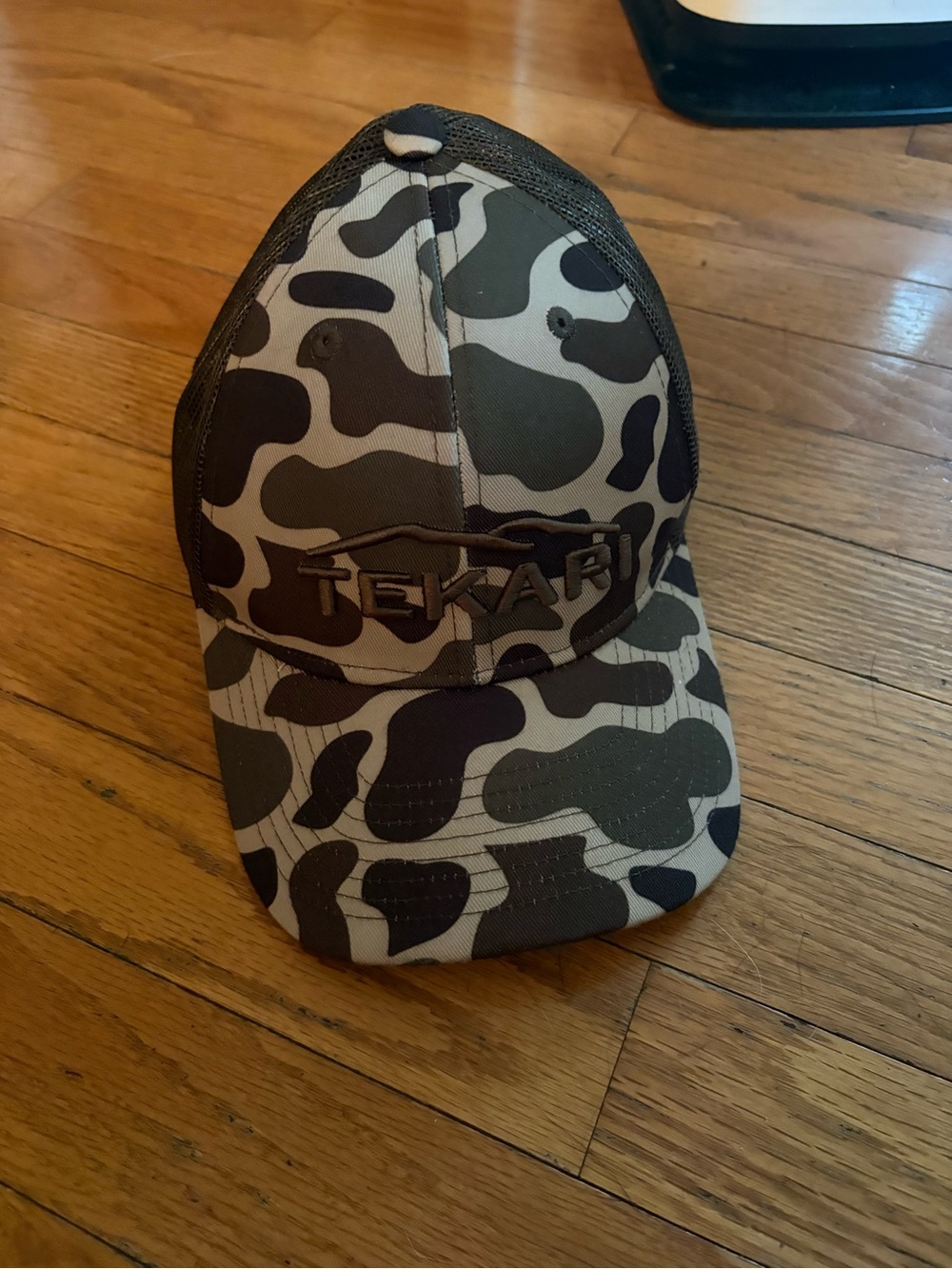 Tekari Camouflage Trucker Cap in Brown and Olive